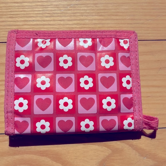 Hello Kitty Wallet Bill Fold Case by Sanrio Pink with Hearts and Flowers - Picture 2 of 4